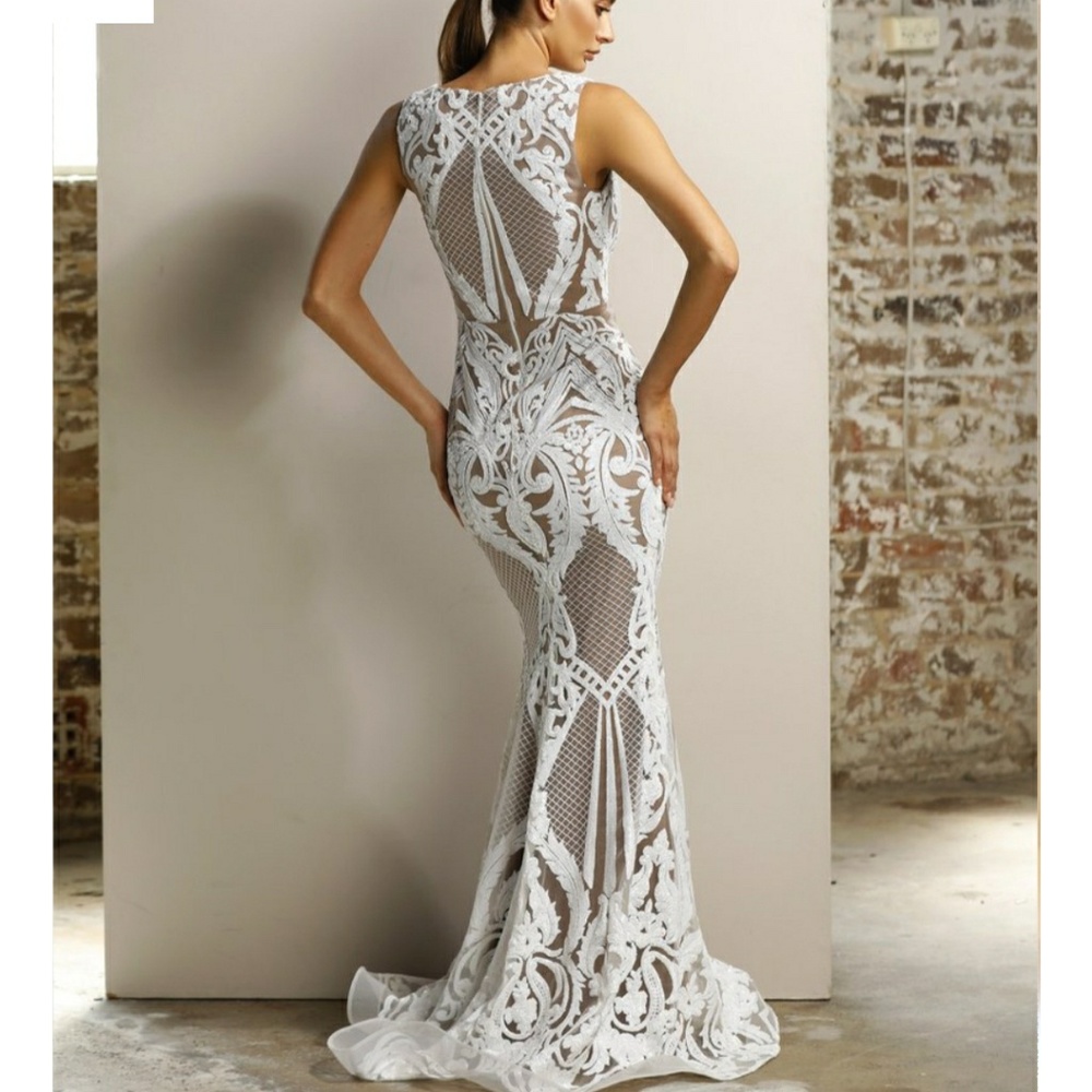 Jadore couture dress like new